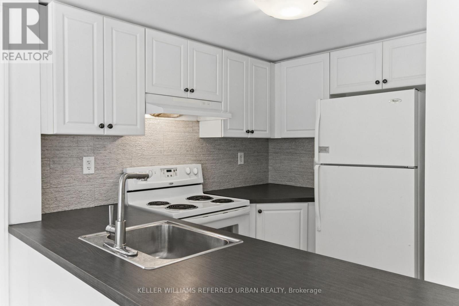 2016- 3035 Finch Avenue West, Toronto, ON photo 13