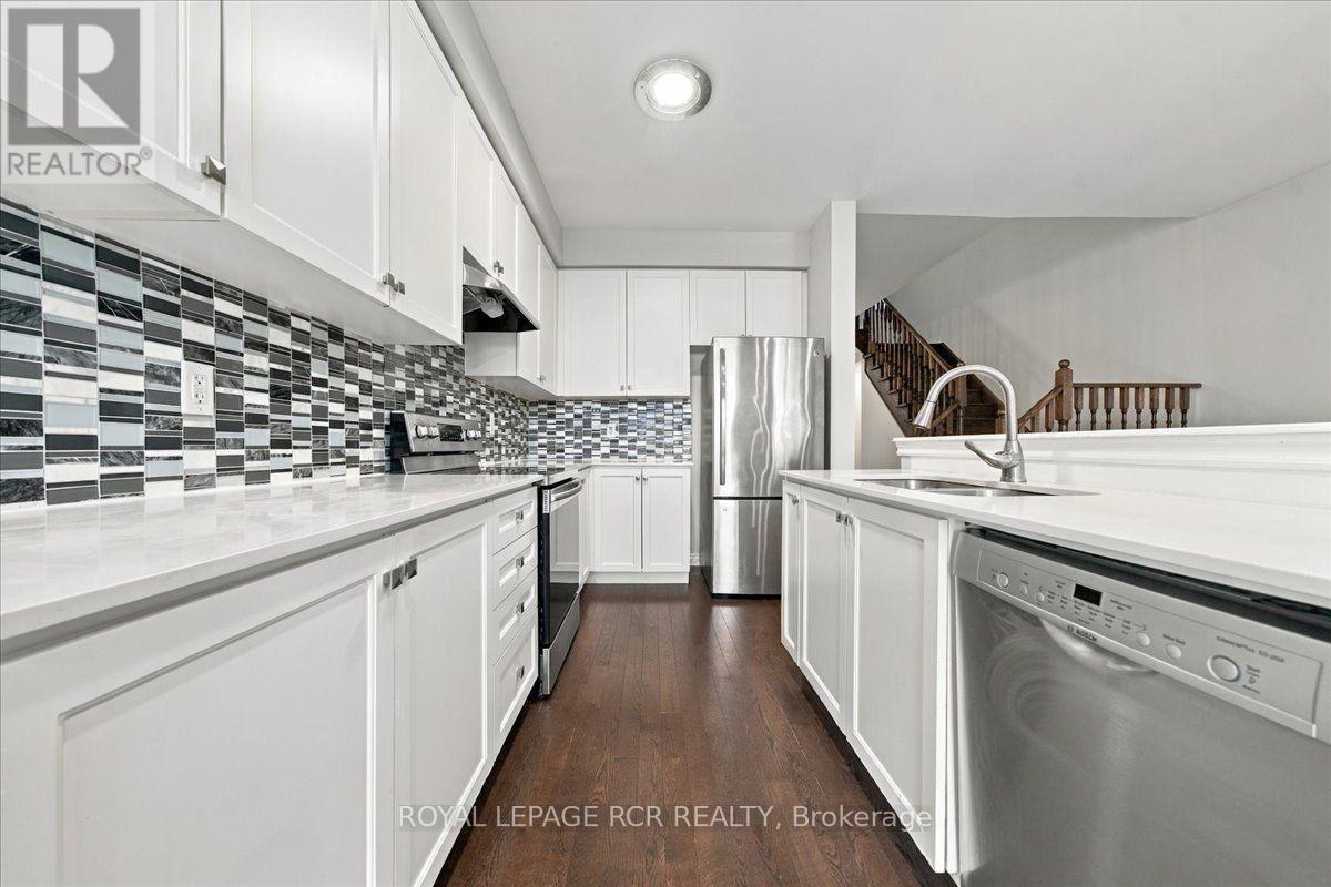 4 TORMORE ROAD, Caledon (Bolton East) — photo 8