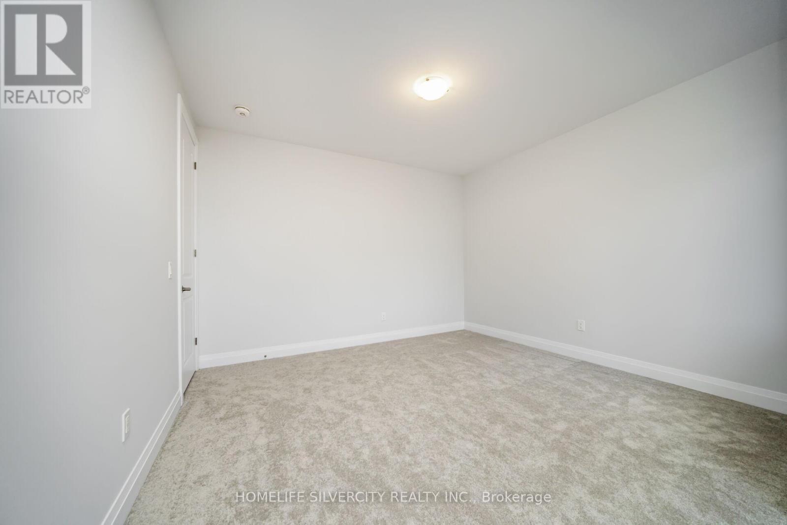 149 Harwood Avenue — photo 36
