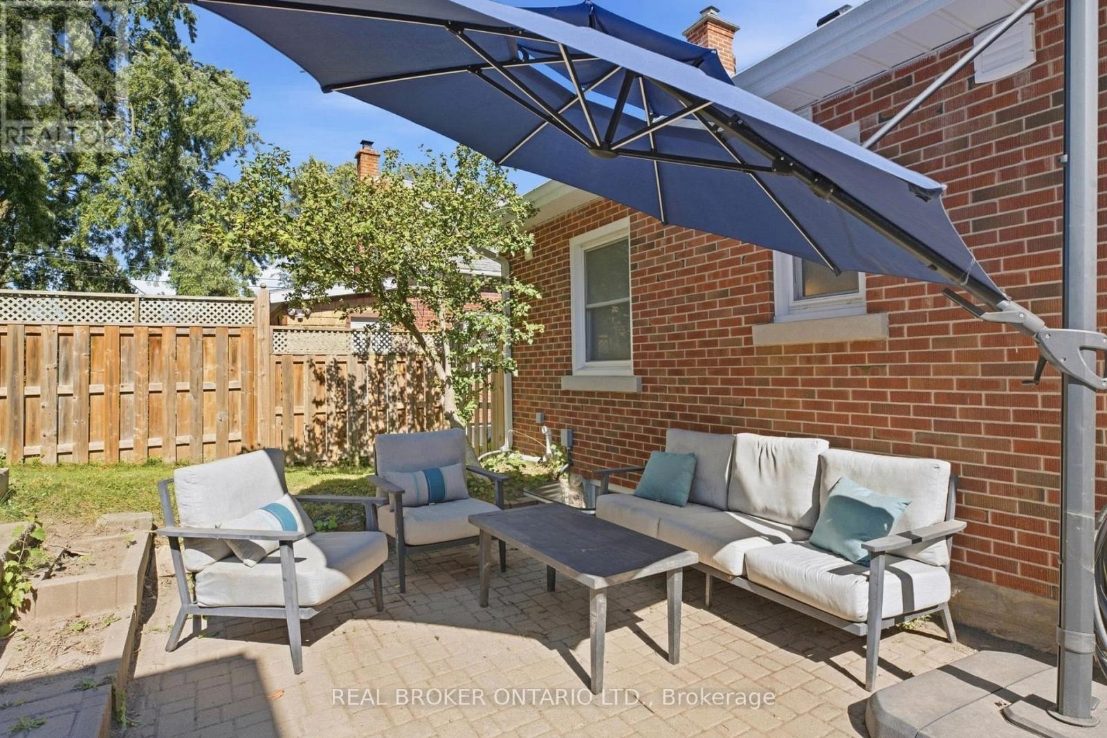 363 Lawrence Avenue, Kitchener, ON photo 37
