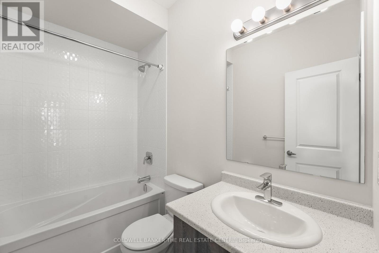 #19 17 LAKEWOOD CRESCENT - 23