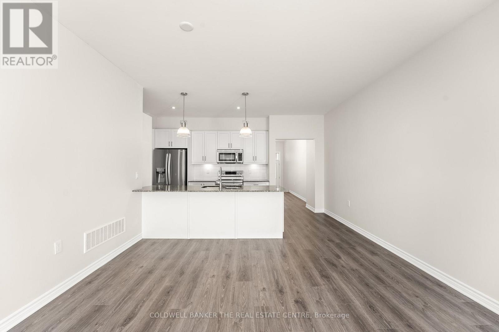 #19 17 LAKEWOOD CRESCENT - 9