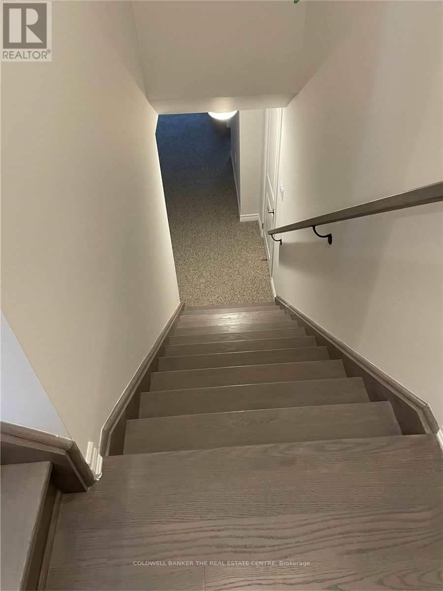 17 Lakewood Crescent — photo 10