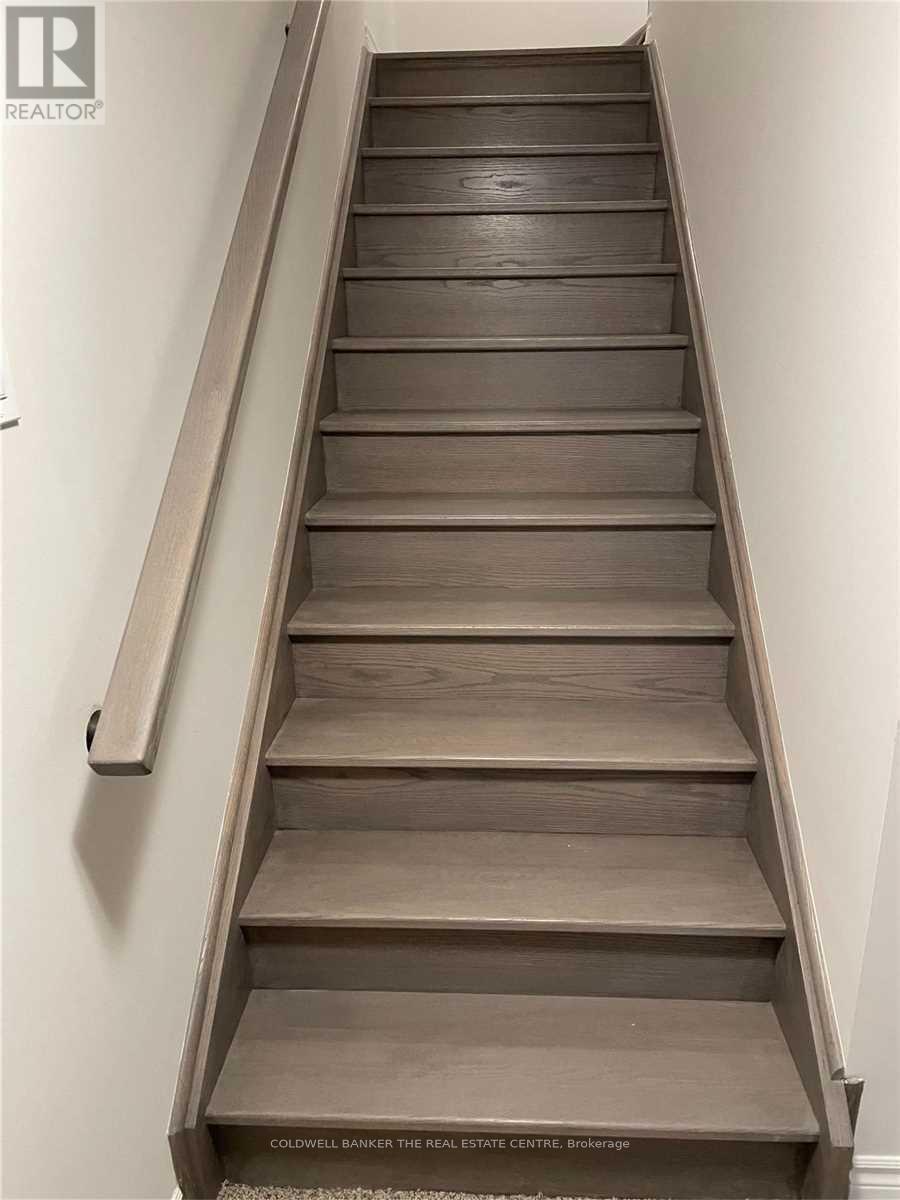 17 Lakewood Crescent — photo 11