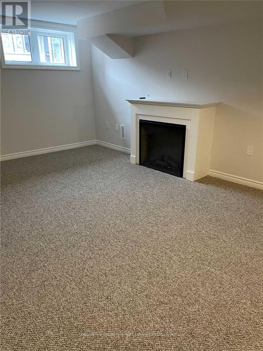 17 Lakewood Crescent — photo 15
