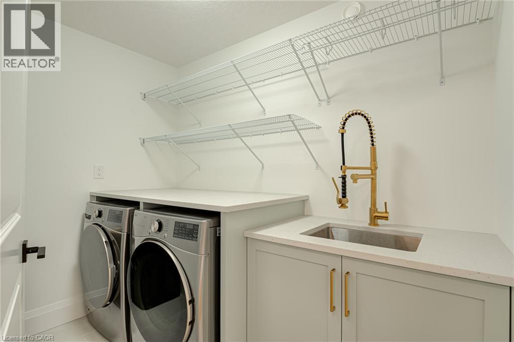 90 Margaret Avenue North — photo 26