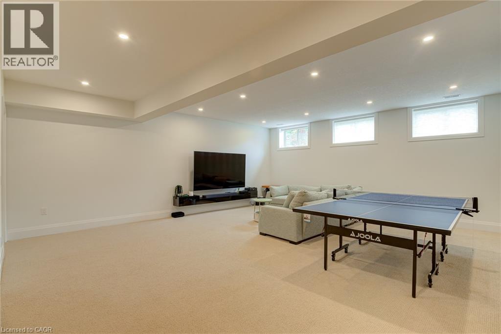 90 Margaret Avenue North — photo 36