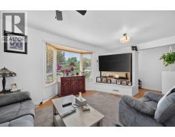 8008 36 Avenue NW - photo 13