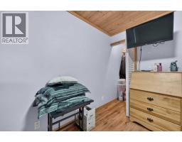 8008 36 Avenue NW - photo 22