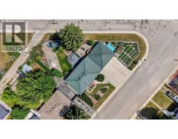 8008 36 Avenue NW - photo 4