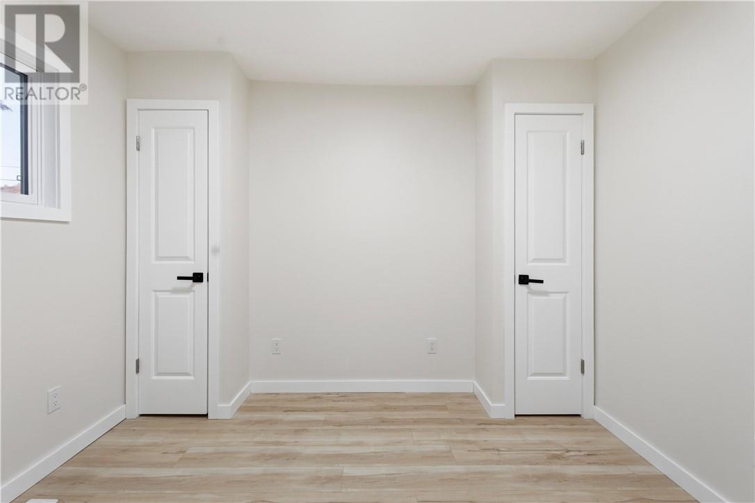 853 Howey - 15