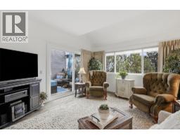Primary Bedroom - 1795 Summit Drive Unit# 11, Kamloops, BC V2E2E8 Photo 11