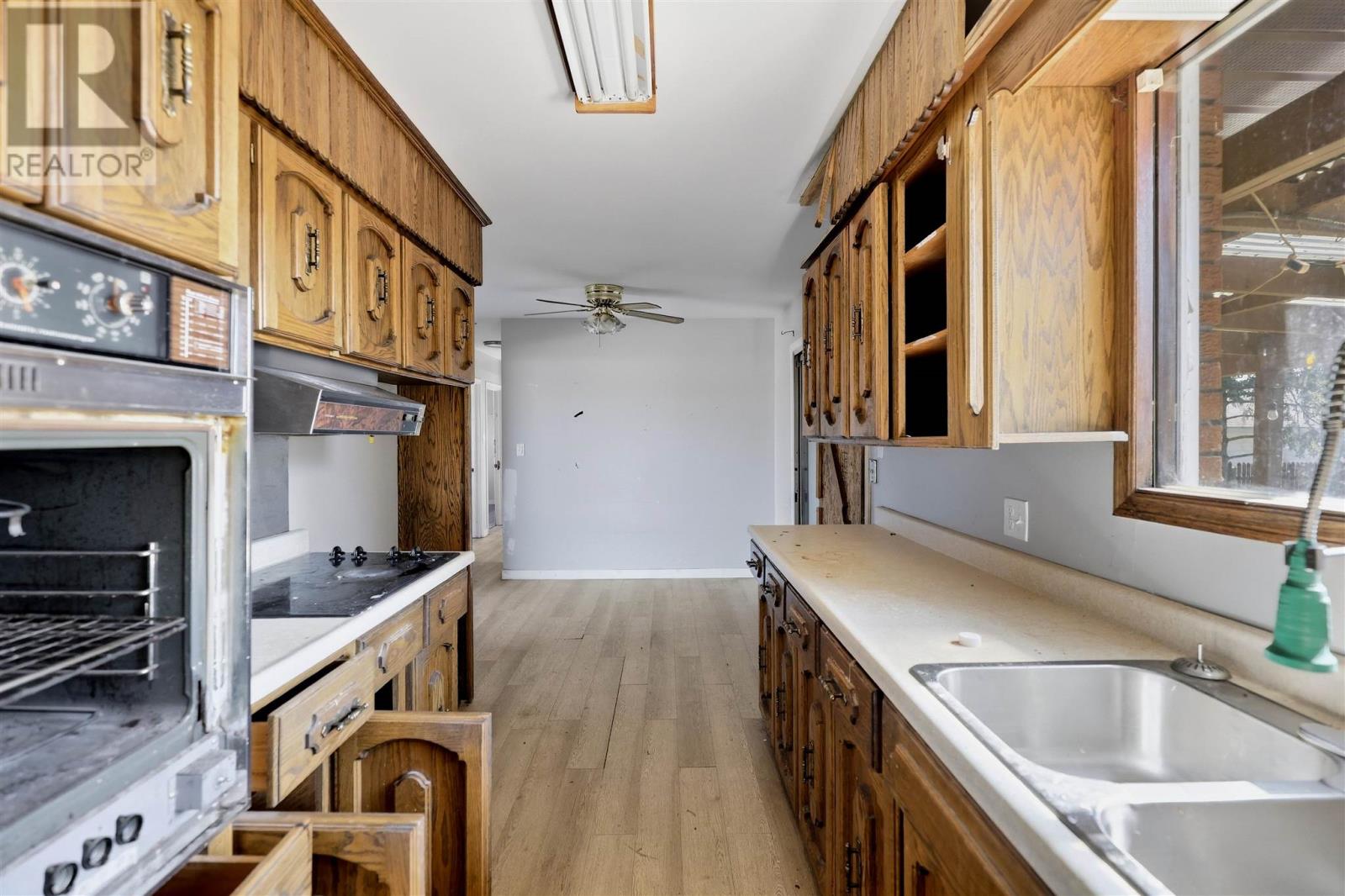 263 Rossmore RD - 7