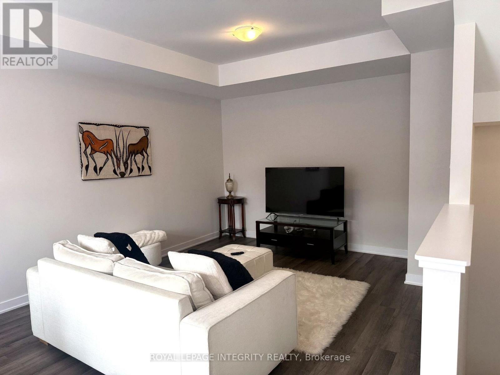 409 Jewelwing Pvt — photo 18