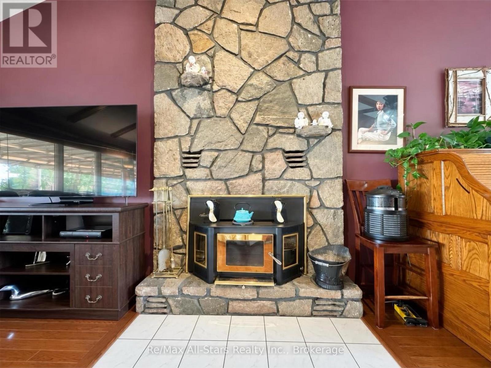 2698 WESTVIEW ROAD - 13