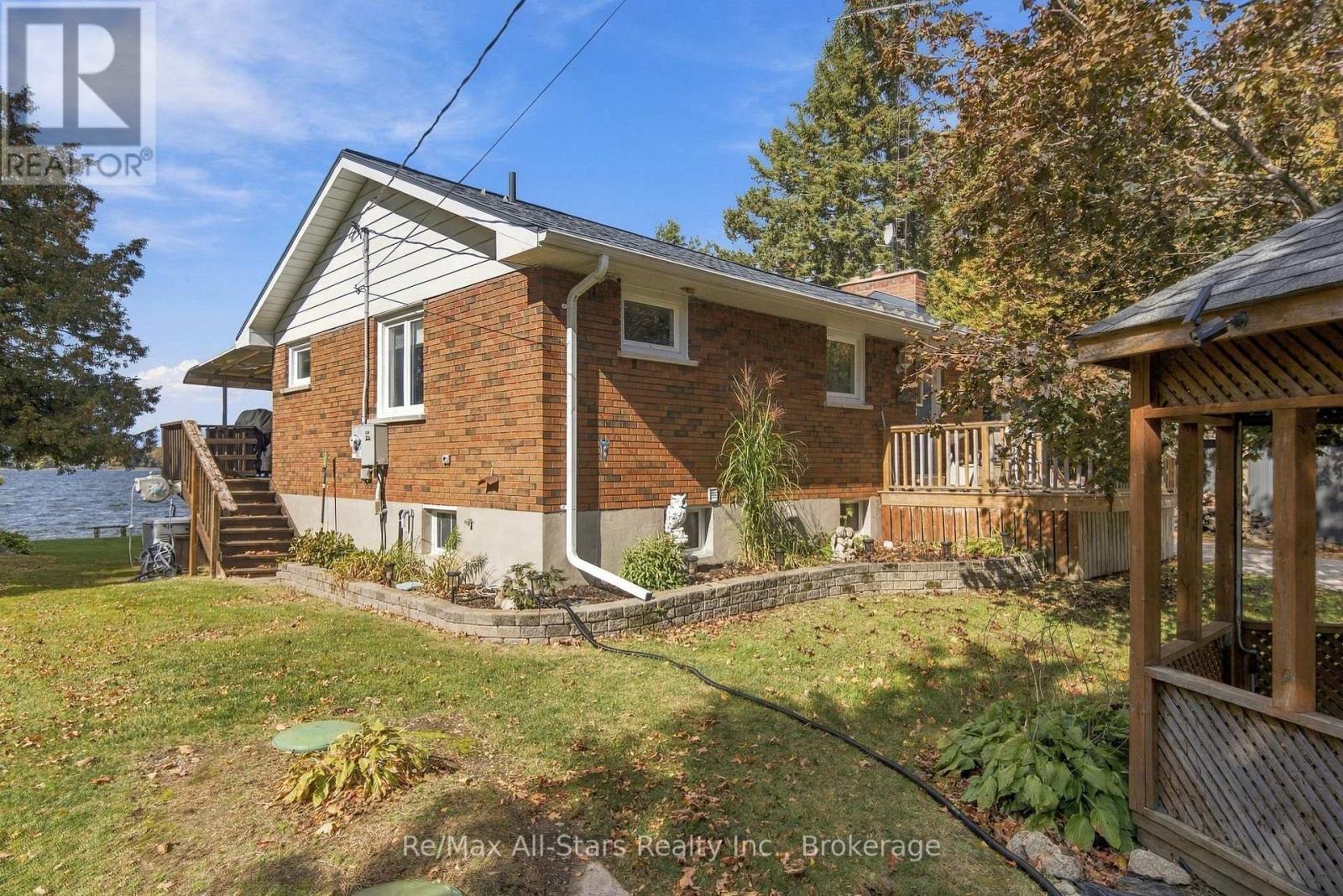 2698 WESTVIEW ROAD - 35