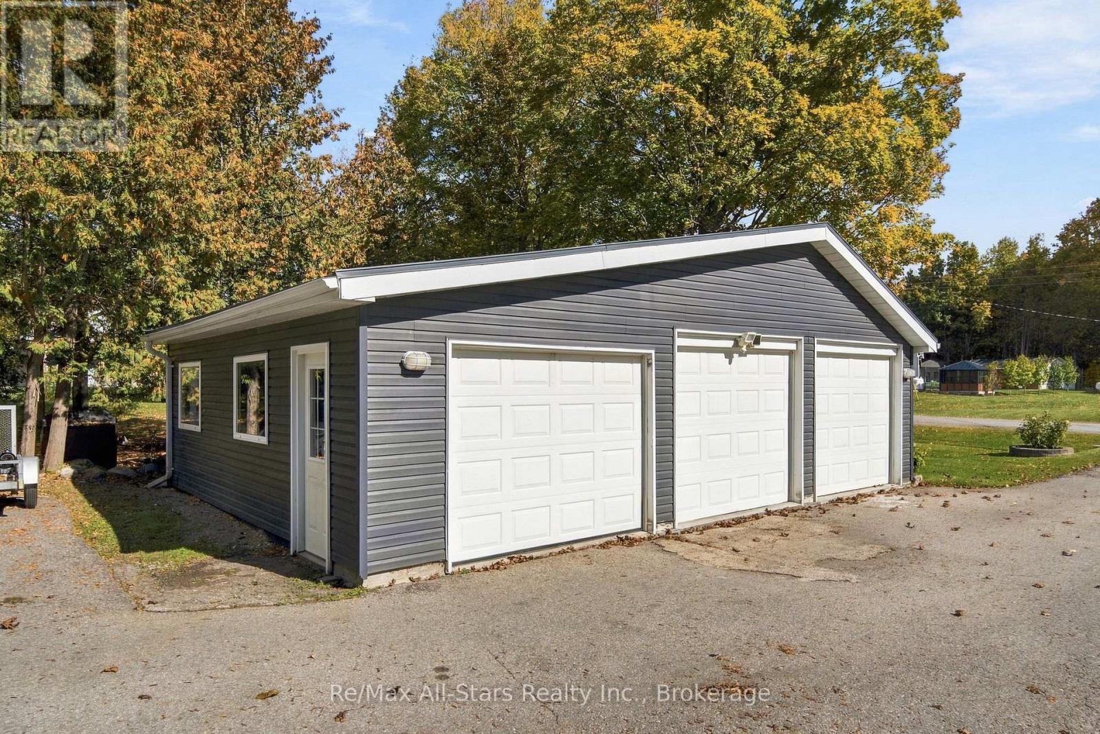 2698 WESTVIEW ROAD - 4