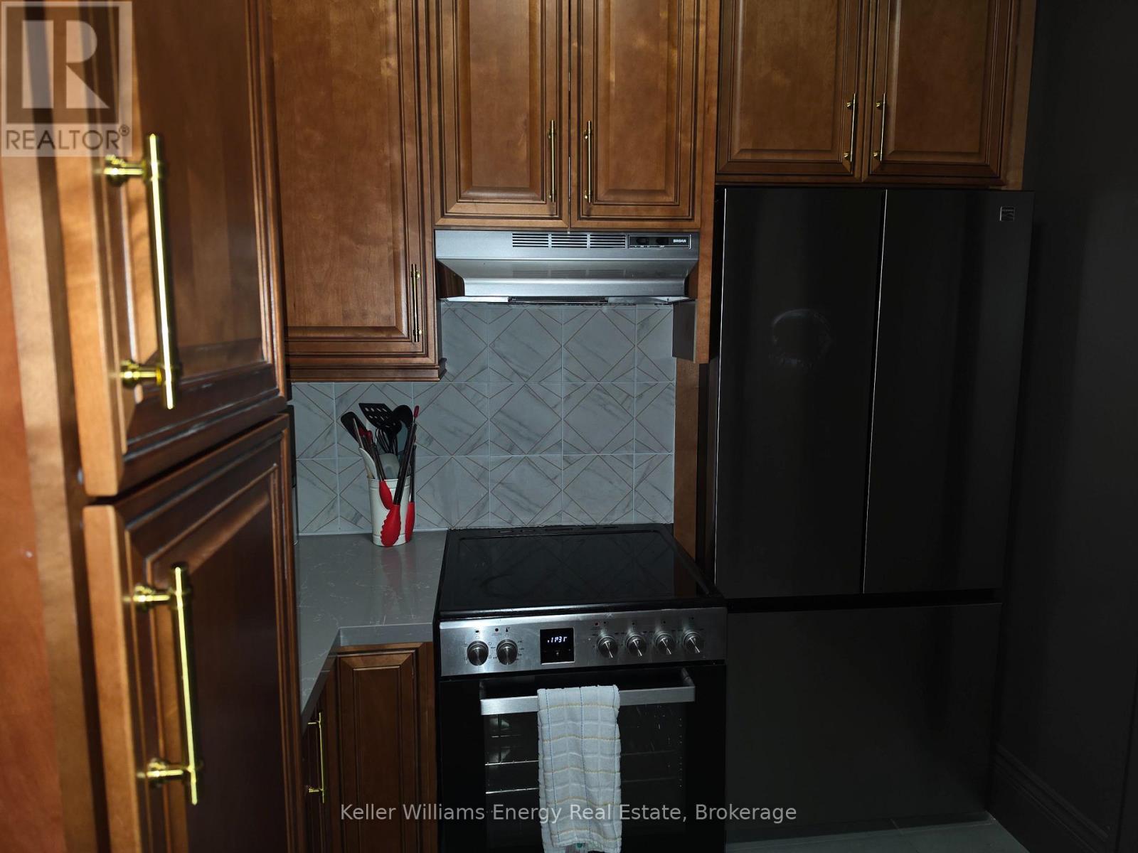 35 King Street — photo 16