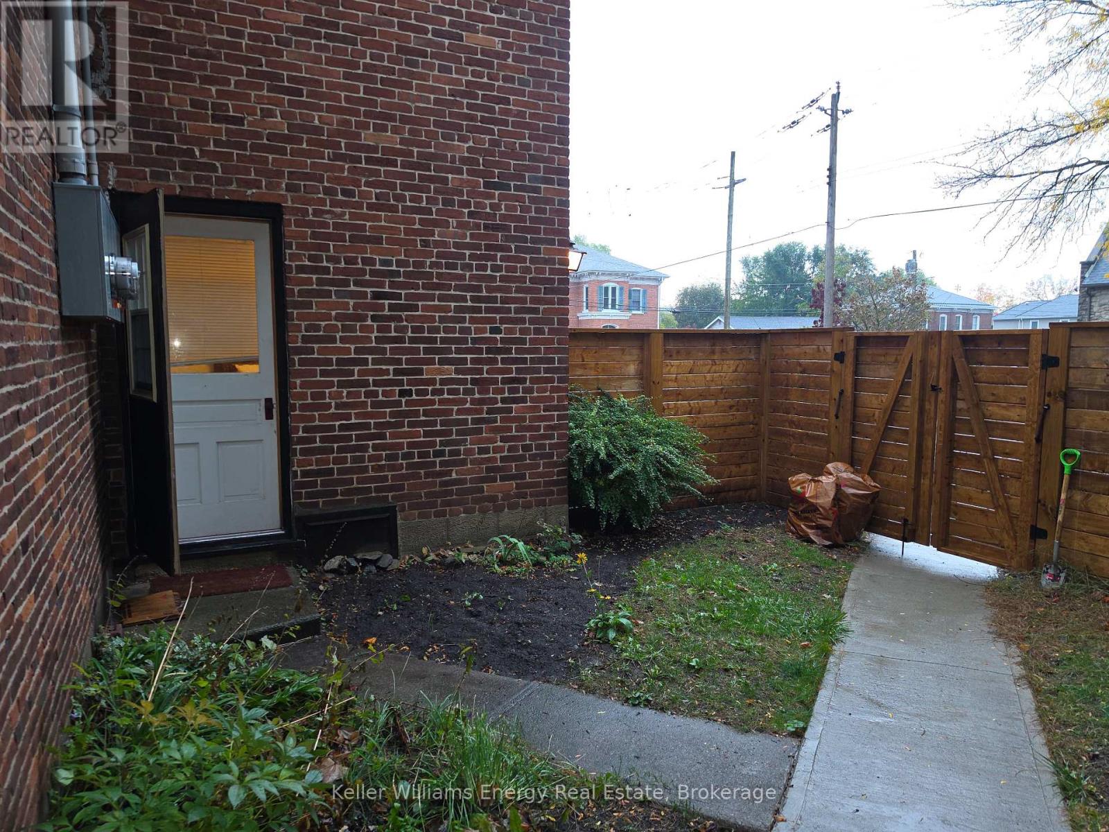 35 King Street — photo 22