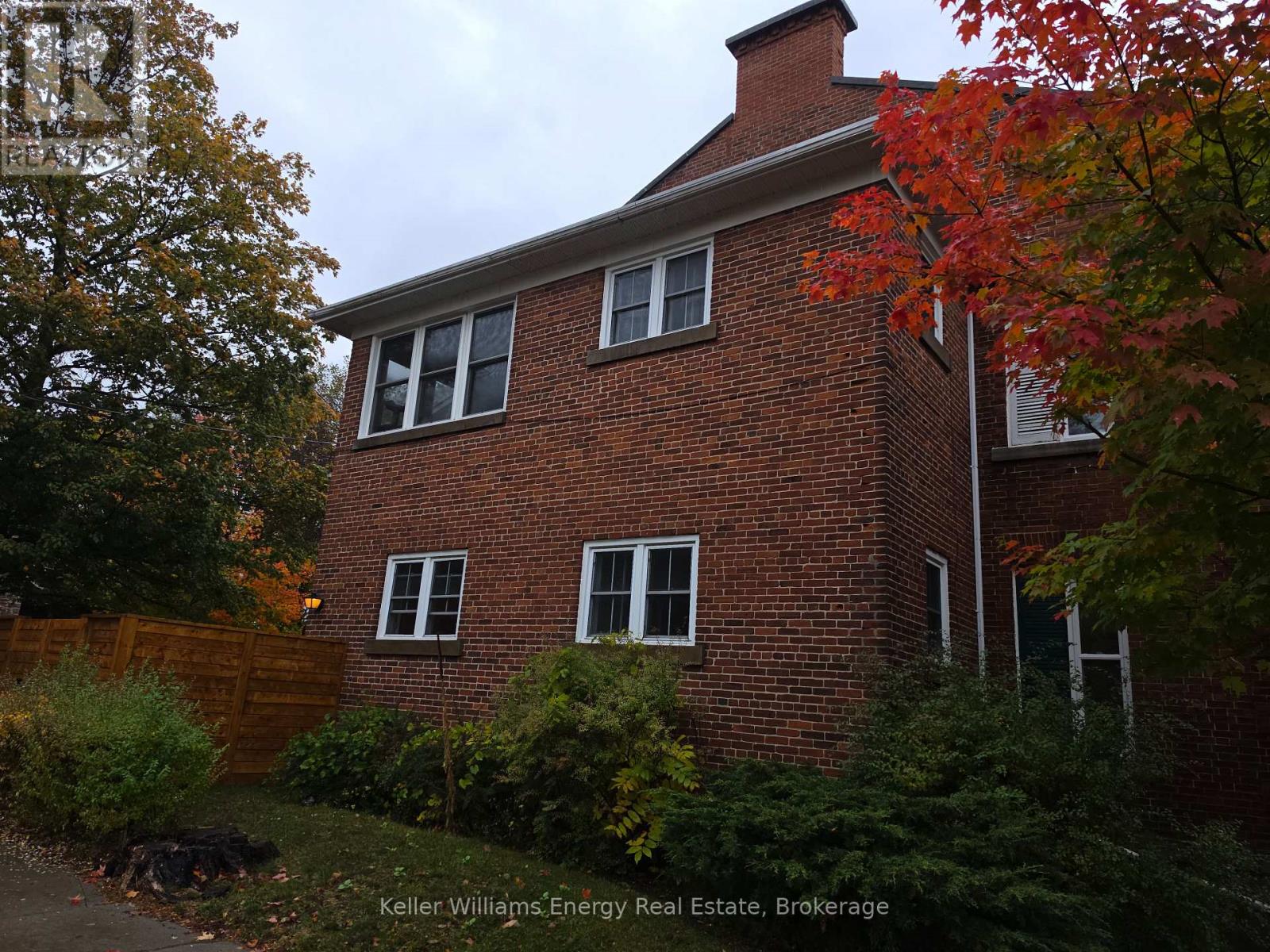 35 King Street — photo 3