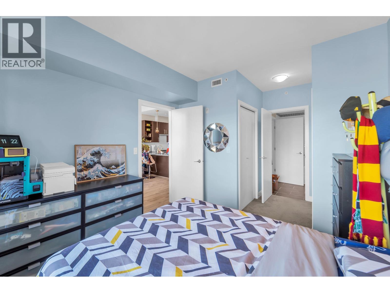 Photo of 404 14100 RIVERPORT WAY 24