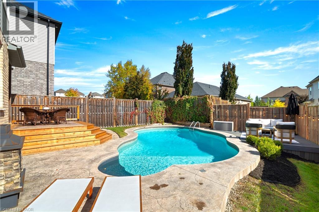 43 FRONTIER Drive — photo 2