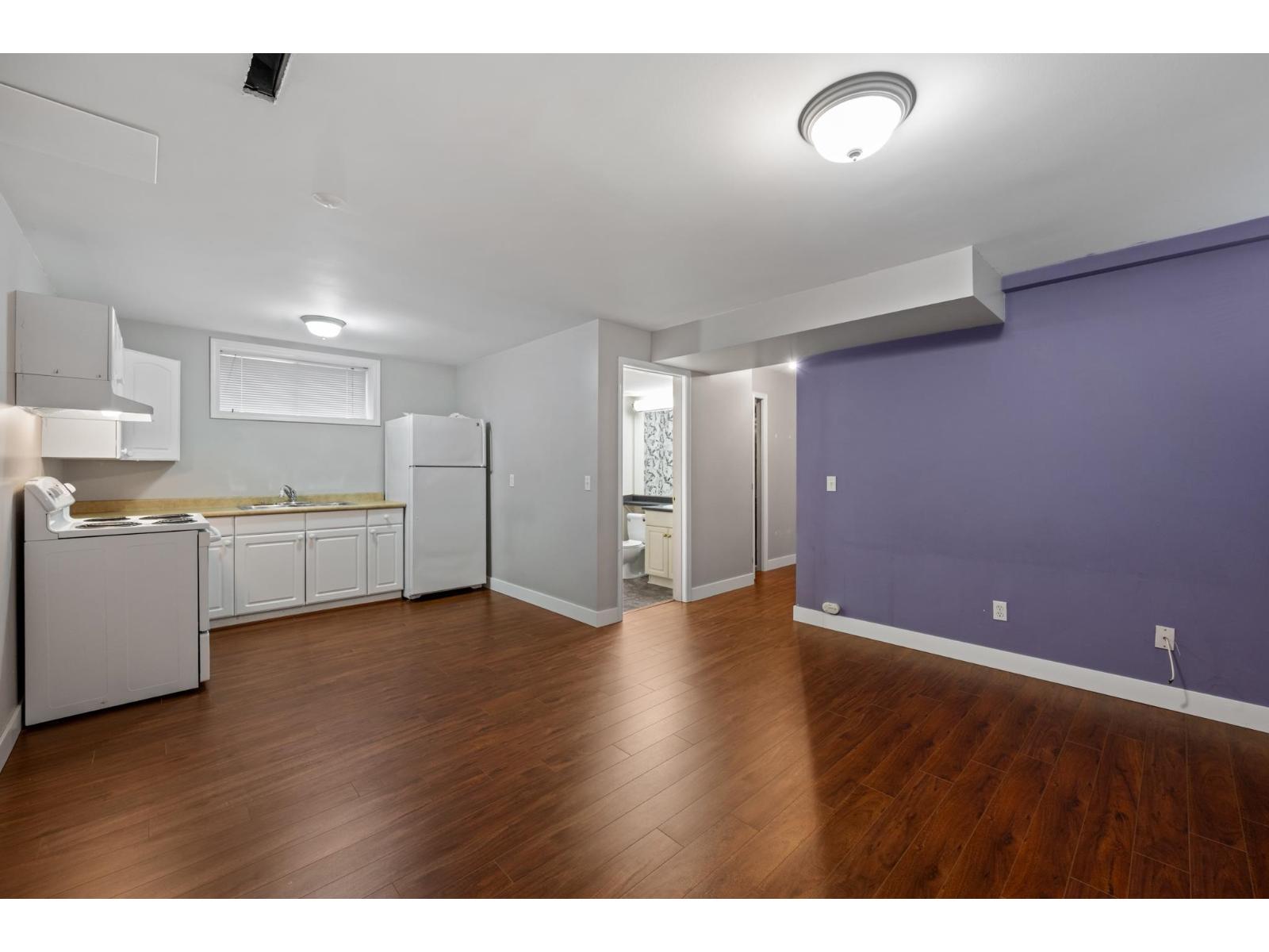 Photo of 8692 207 STREET 35