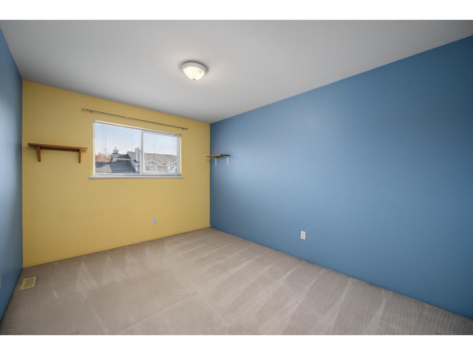 Photo of 8692 207 STREET 28