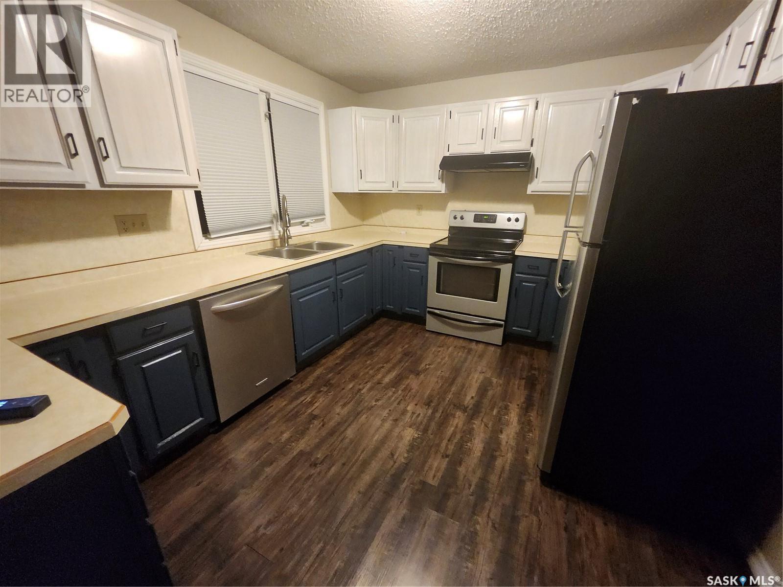 412 2nd STREET N - 10