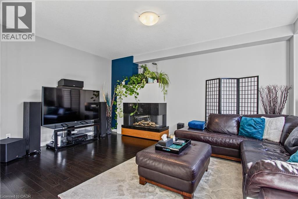7 Lampman Drive — photo 10