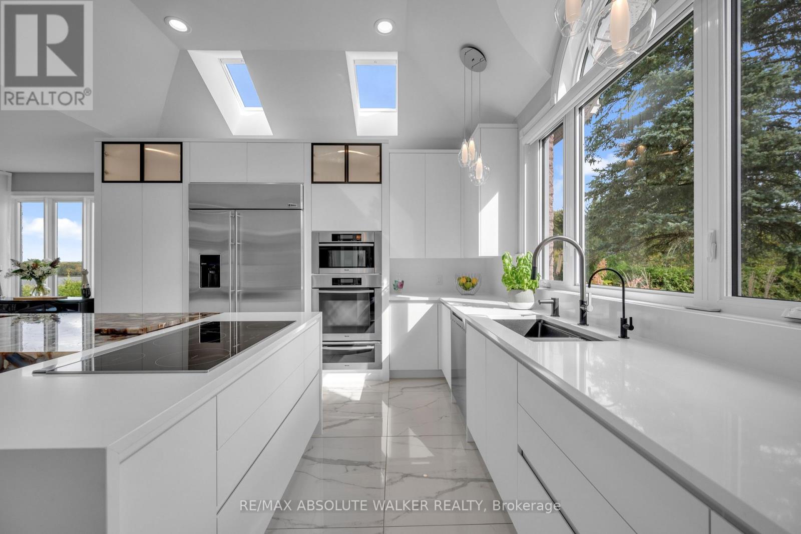 962 Cameron Street — photo 16