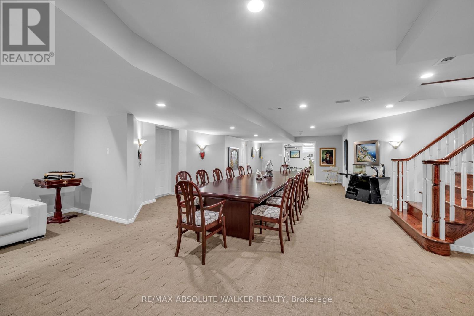 962 Cameron Street — photo 37