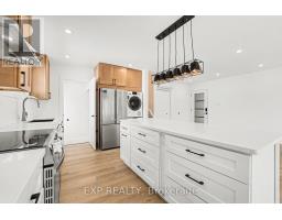Bathroom - 1273 Ridgemont Avenue, Ottawa, ON K1V6E4 Photo 7