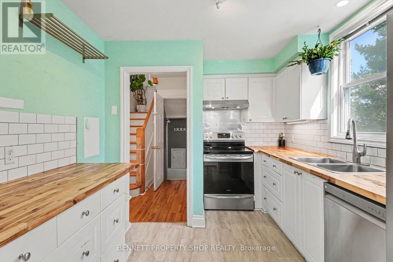1215 ERIE AVENUE - 4