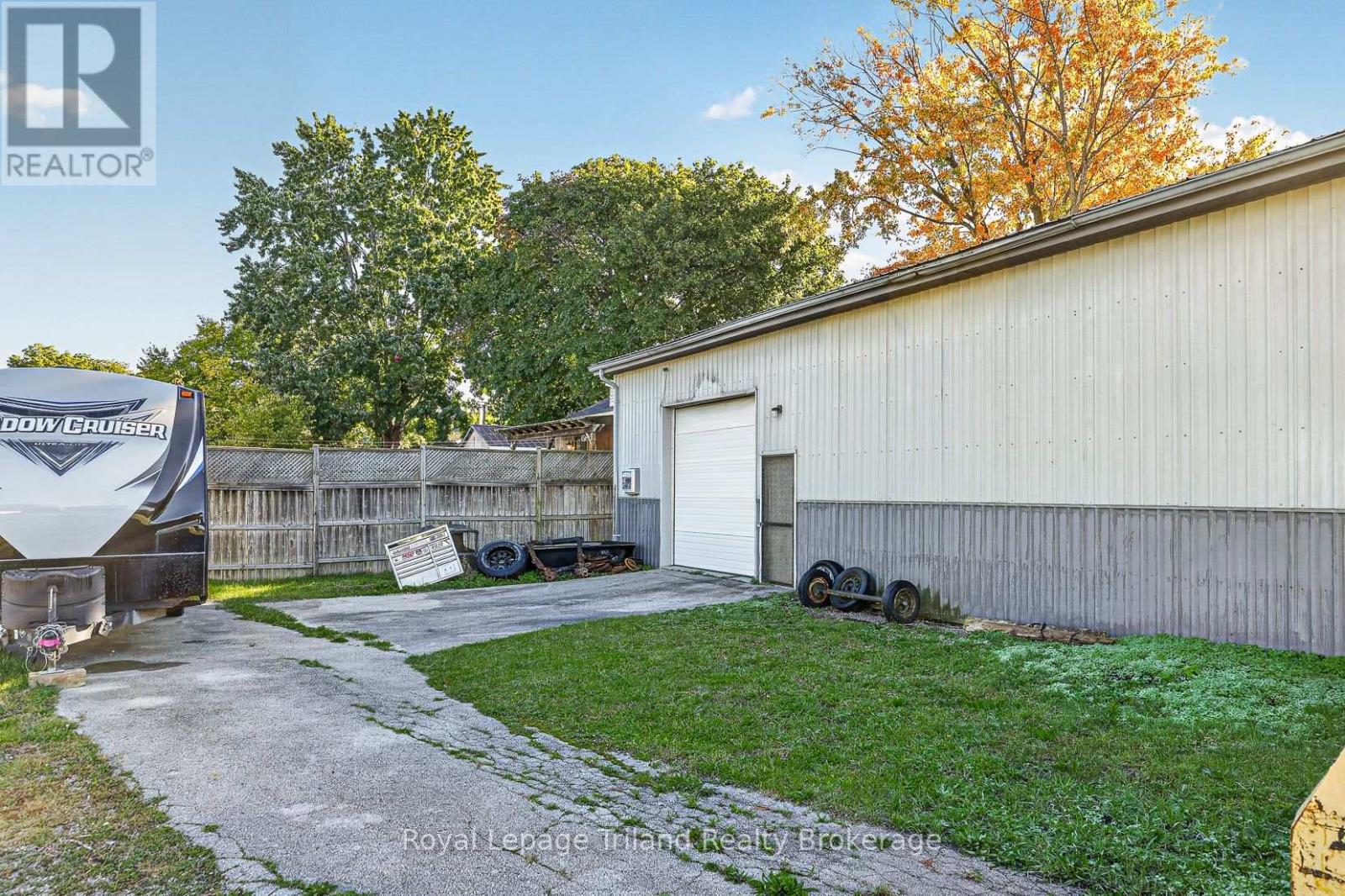 156-158 Charles Street West — photo 49