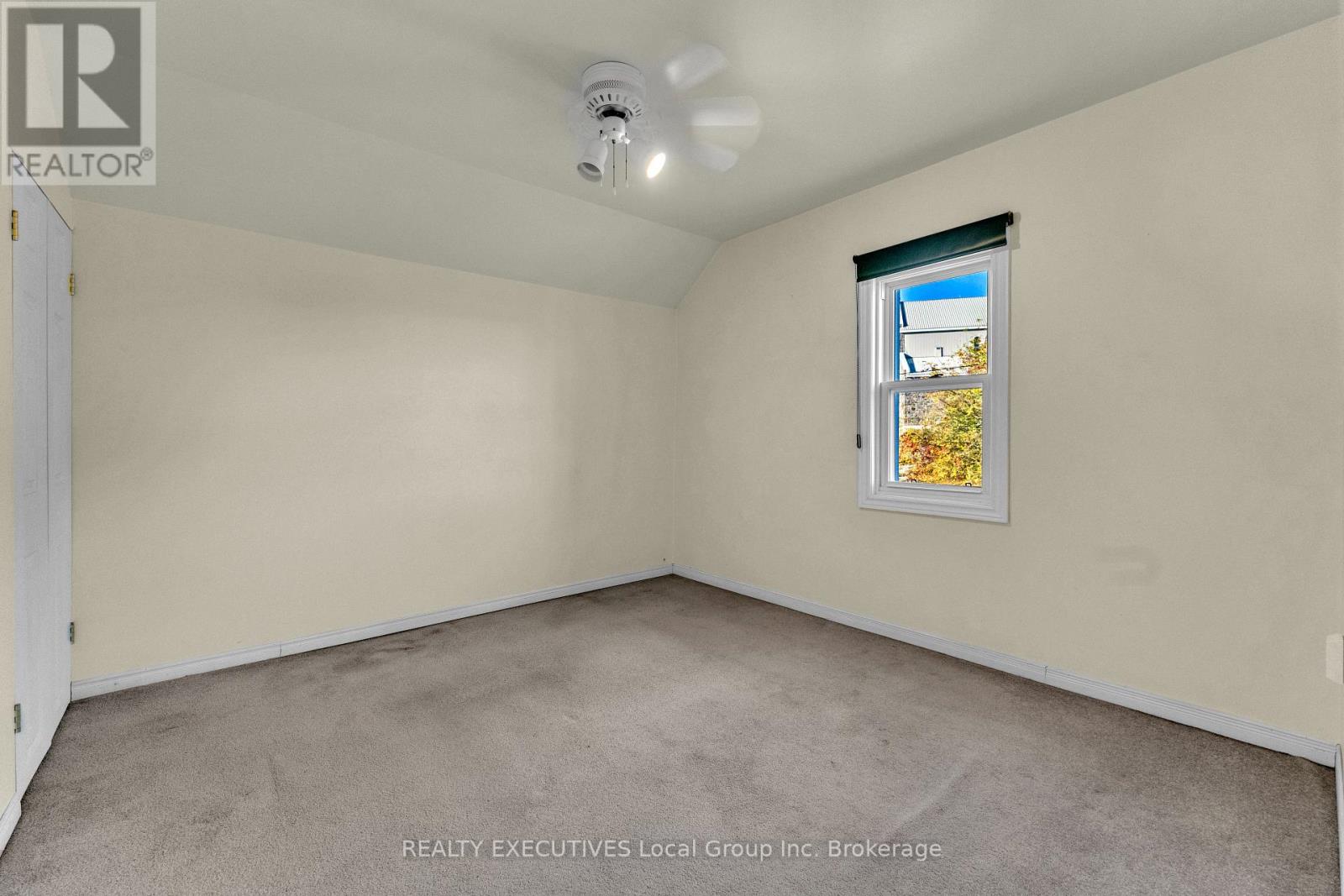 214 Victoria Street East — photo 19