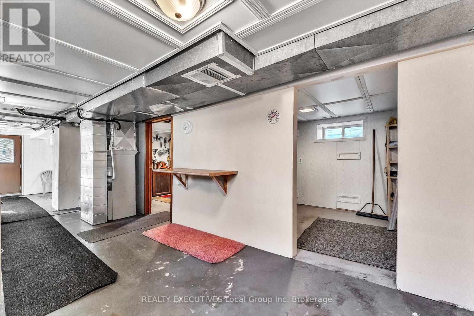 214 Victoria Street East — photo 25