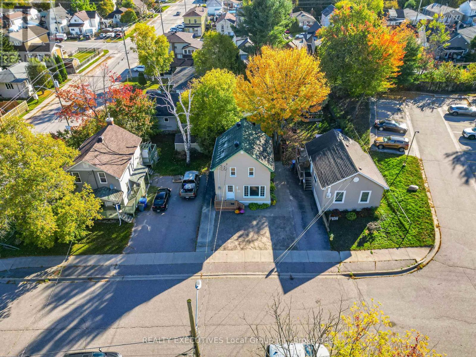 214 Victoria Street East — photo 4