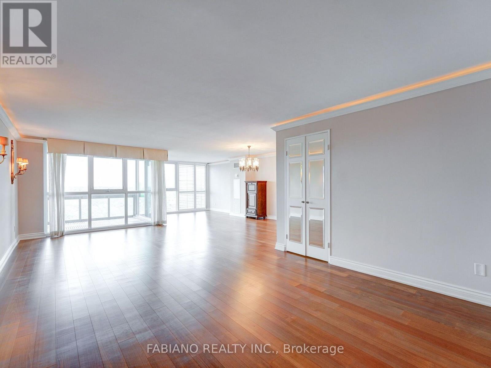 278 Bloor Street East — photo 14