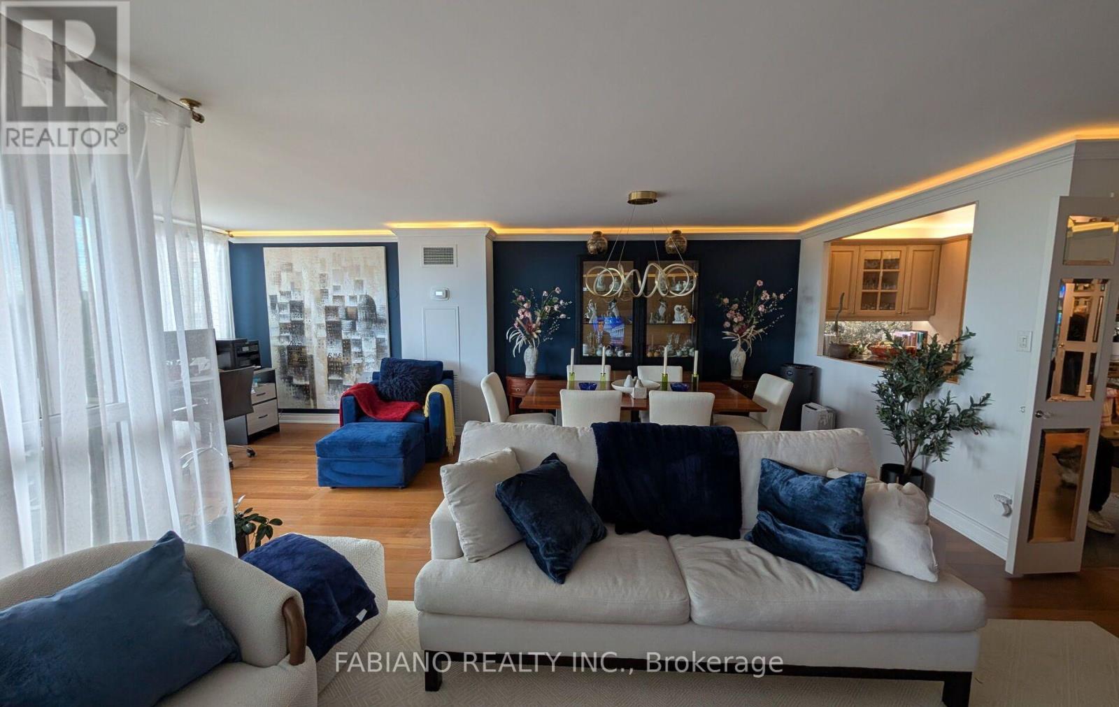278 Bloor Street East — photo 20