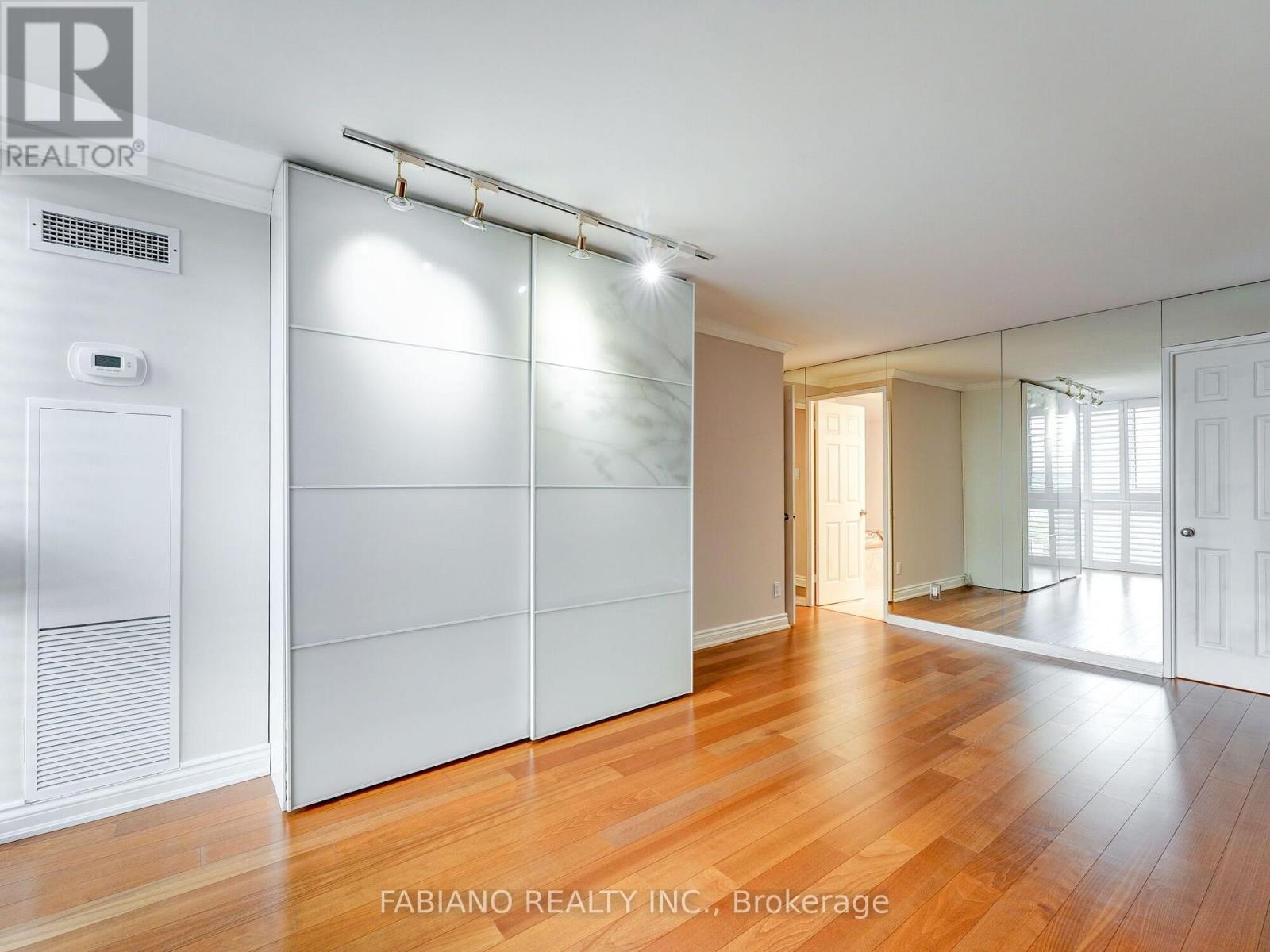 278 Bloor Street East — photo 34