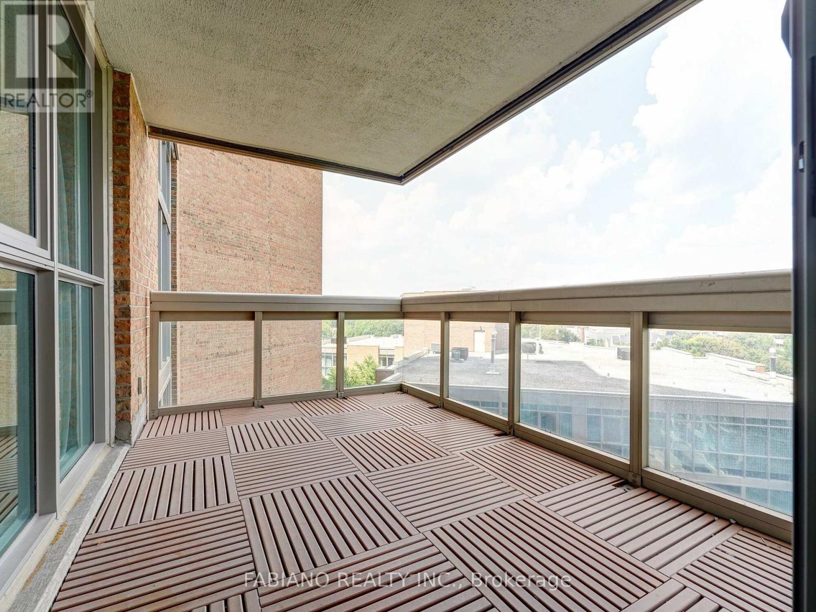 278 Bloor Street East — photo 39