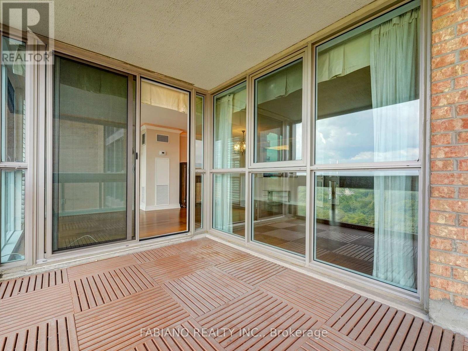 278 Bloor Street East — photo 40