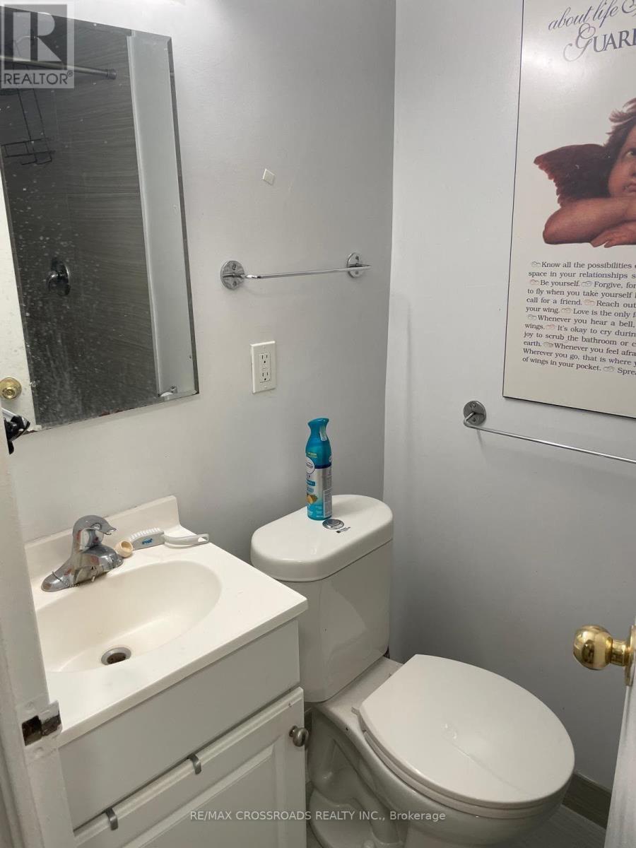 85 Lawton Boulevard — photo 12