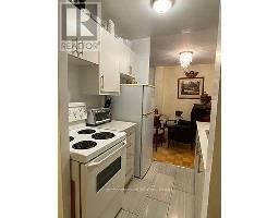 708 - 85 Lawton Boulevard, Toronto, ON M4V1Z7 Photo 9