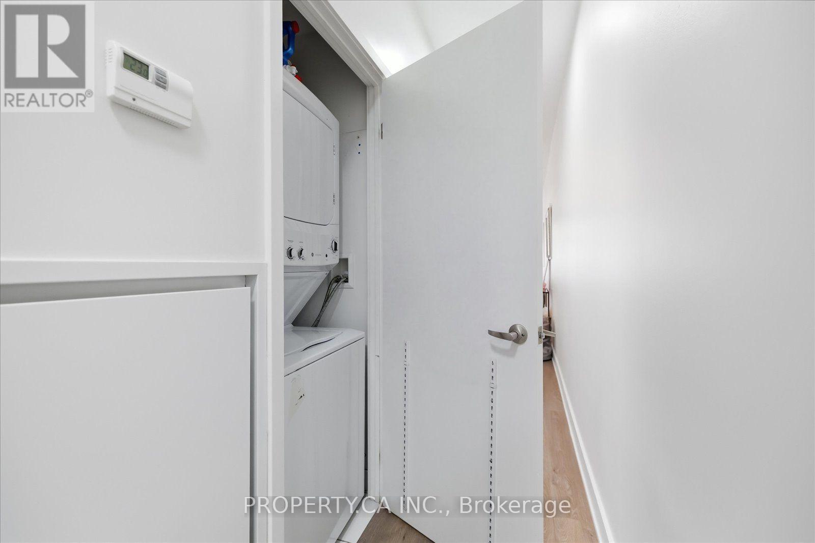 606- 210 Simcoe Street, Toronto, ON photo 12
