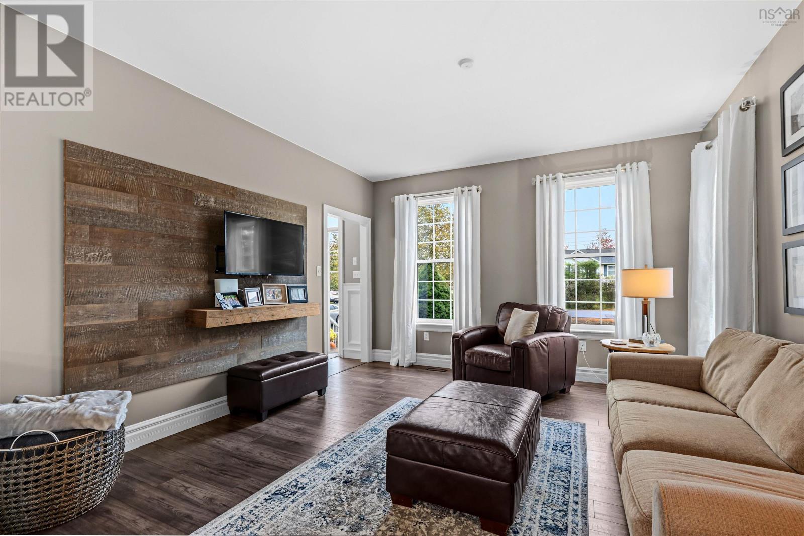 Property 30 of 50 of 74 Bonavista Avenue