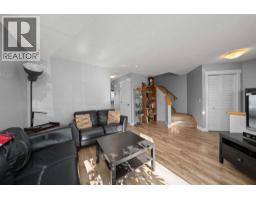 Bedroom - 195 Covewood Circle Ne, Calgary, AB T3K5P9 Photo 8