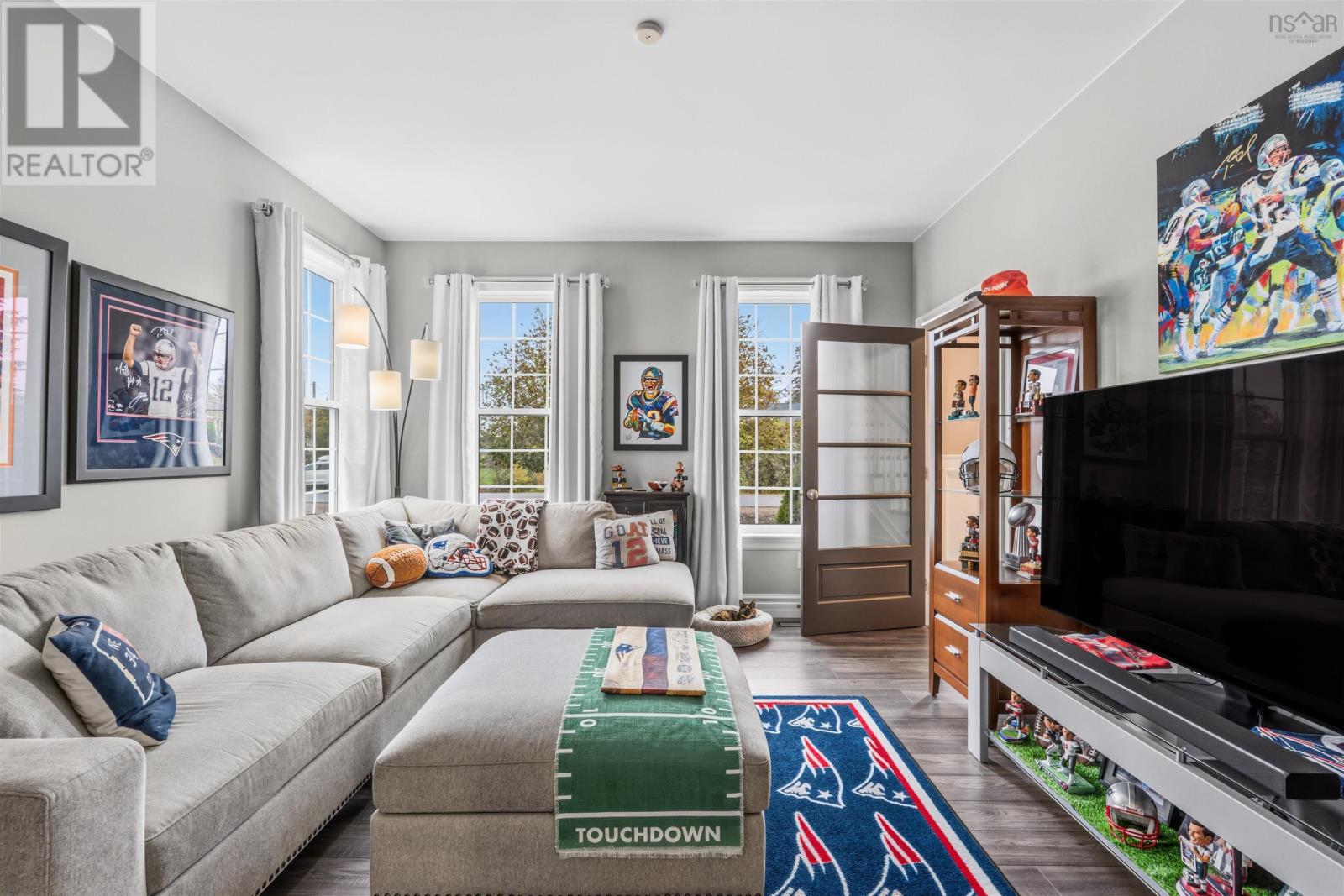 Property 31 of 50 of 74 Bonavista Avenue