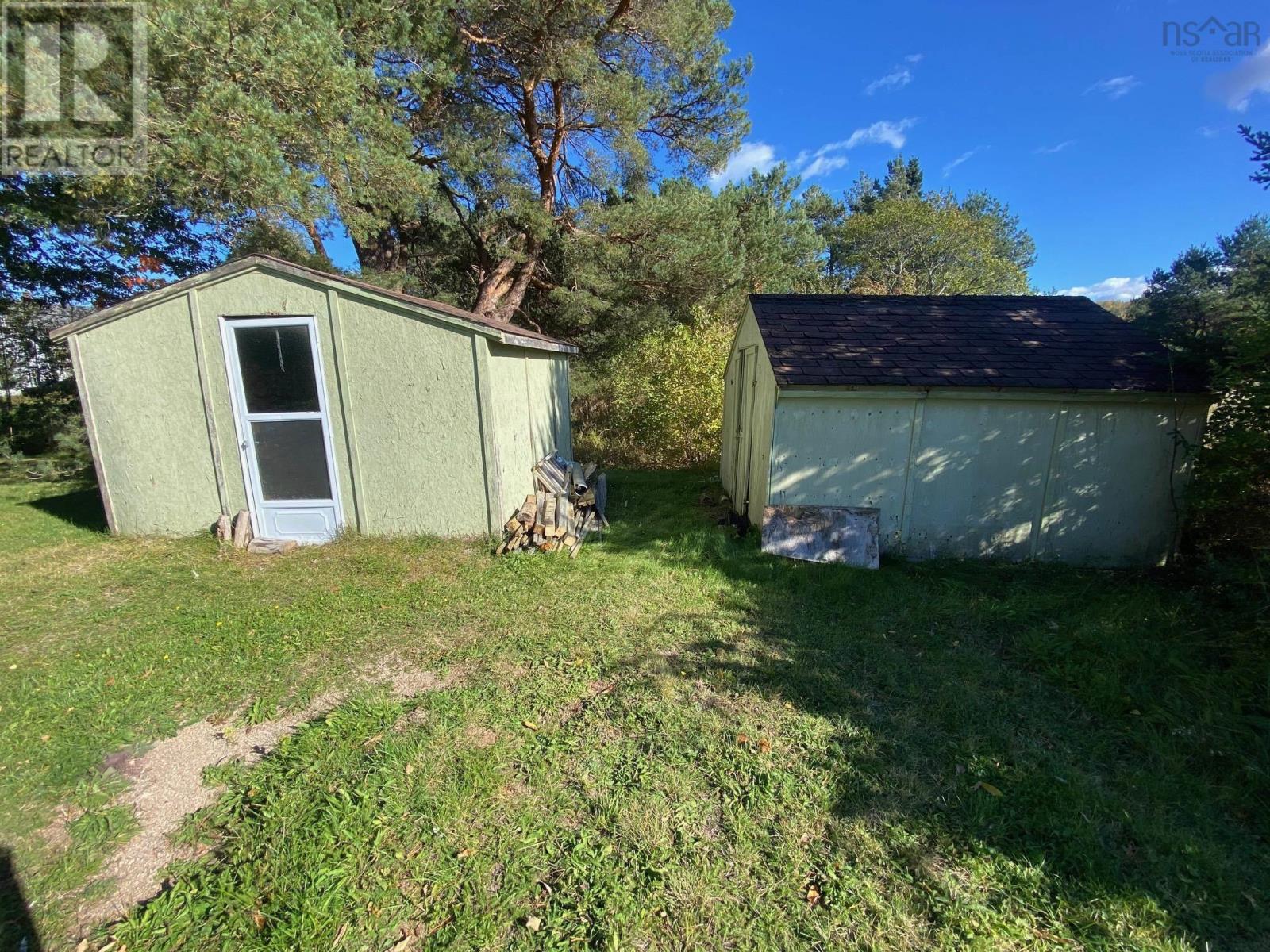 2878 Highway 201 - 10